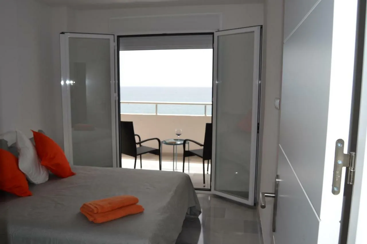 Beach Front Penthouse - フエンヒロラ アパート